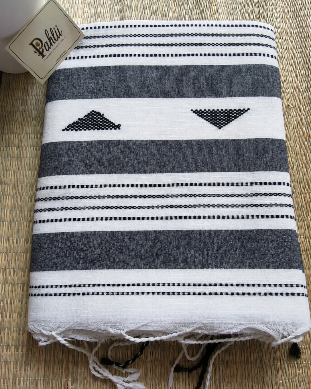 Cream Monochrome Bhujodi Handloom Cotton