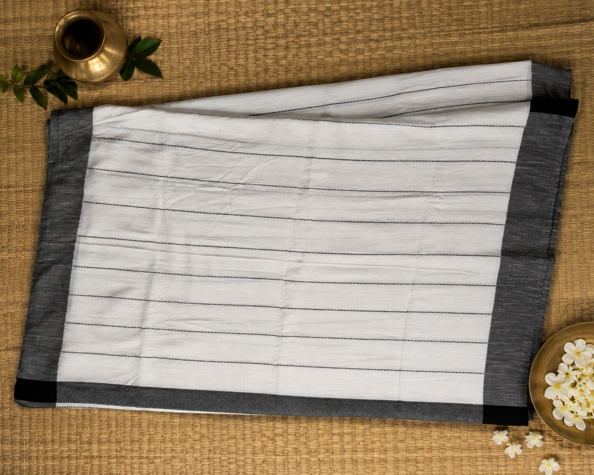 Cream Monochrome Bhujodi Handloom Cotton
